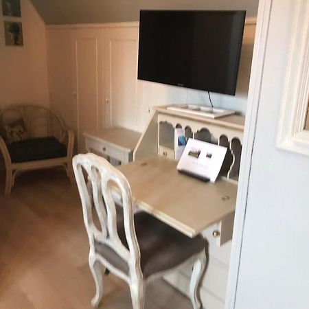 Les Chaumieres Du Pays D'Auge Bed & Breakfast Le Breuil-en-Auge Exterior photo