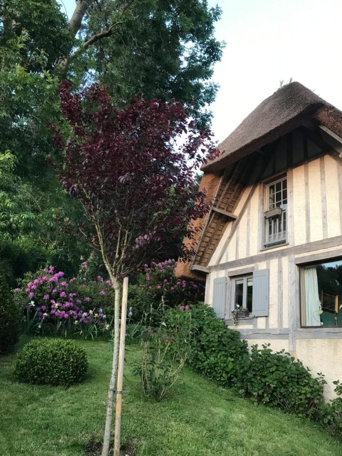 Les Chaumieres Du Pays D'Auge Bed & Breakfast Le Breuil-en-Auge Exterior photo