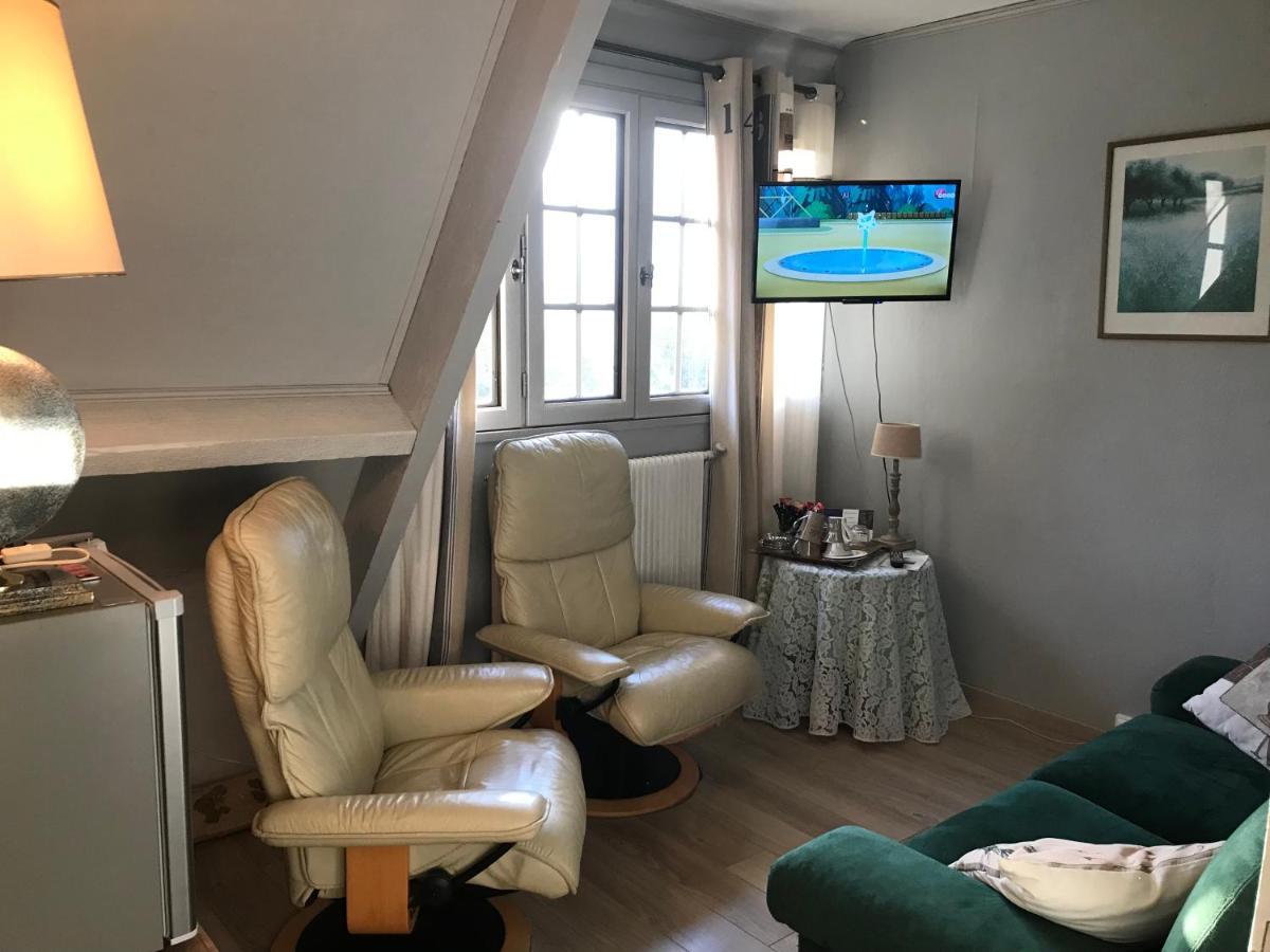 Les Chaumieres Du Pays D'Auge Bed & Breakfast Le Breuil-en-Auge Exterior photo