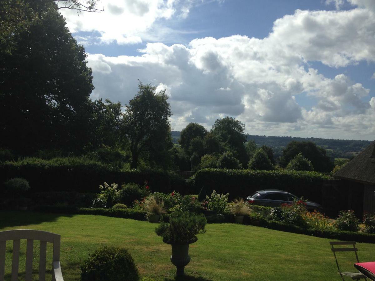 Les Chaumieres Du Pays D'Auge Bed & Breakfast Le Breuil-en-Auge Exterior photo
