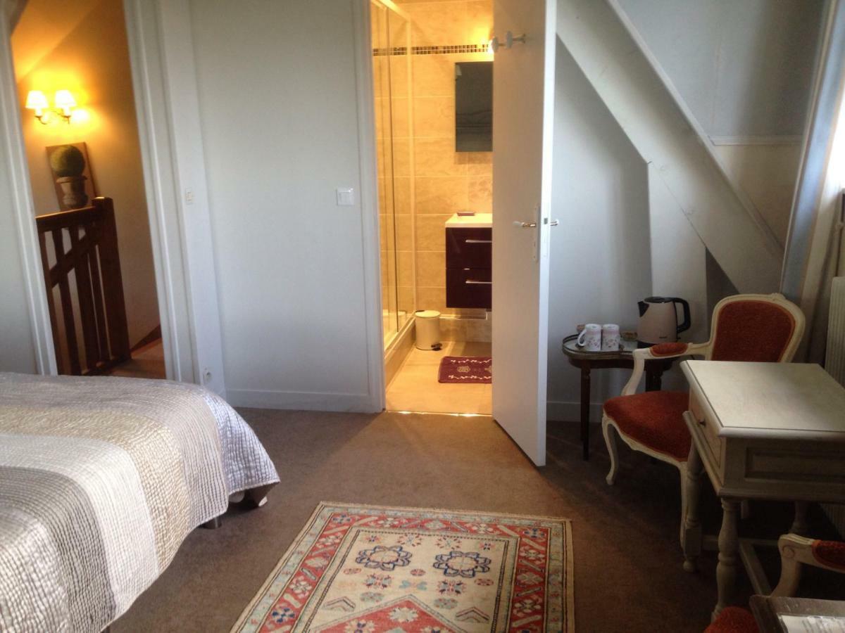 Les Chaumieres Du Pays D'Auge Bed & Breakfast Le Breuil-en-Auge Exterior photo
