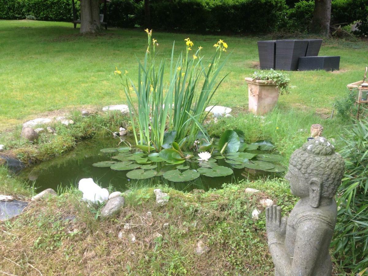 Les Chaumieres Du Pays D'Auge Bed & Breakfast Le Breuil-en-Auge Exterior photo