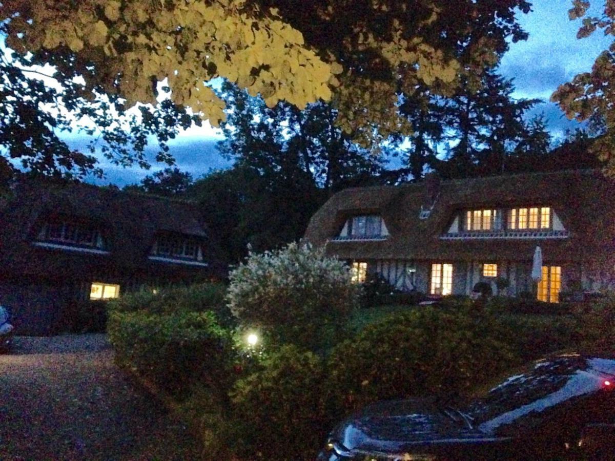 Les Chaumieres Du Pays D'Auge Bed & Breakfast Le Breuil-en-Auge Exterior photo